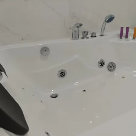 Mini Estudio Jacuzzi Doble Sevilla 